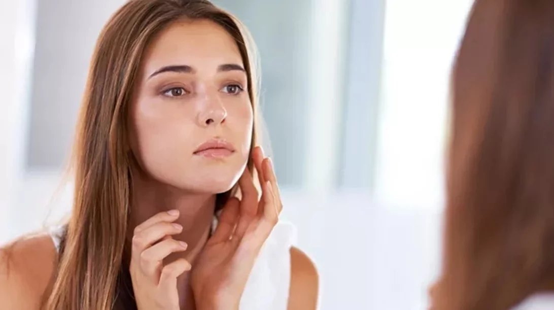 "Μπορώ να επιτύχω σύσφιξη προσώπου χωρίς χειρουργική επέμβαση;"