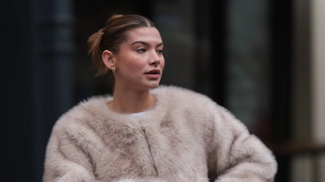 2 χτενίσματα που θα κάνουν ακόμα και τα πιο λεπτά μαλλιά να δείξουν πυκνά και γεμάτα όγκο