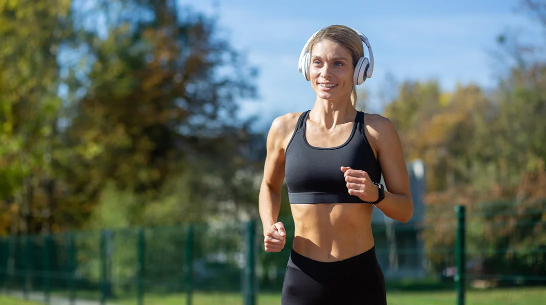 Καμπανάκι για τις γυναίκες δρομείς: Η μόδα της "καθαρής διατροφής" αυξάνει τον κίνδυνο τραυματισμών