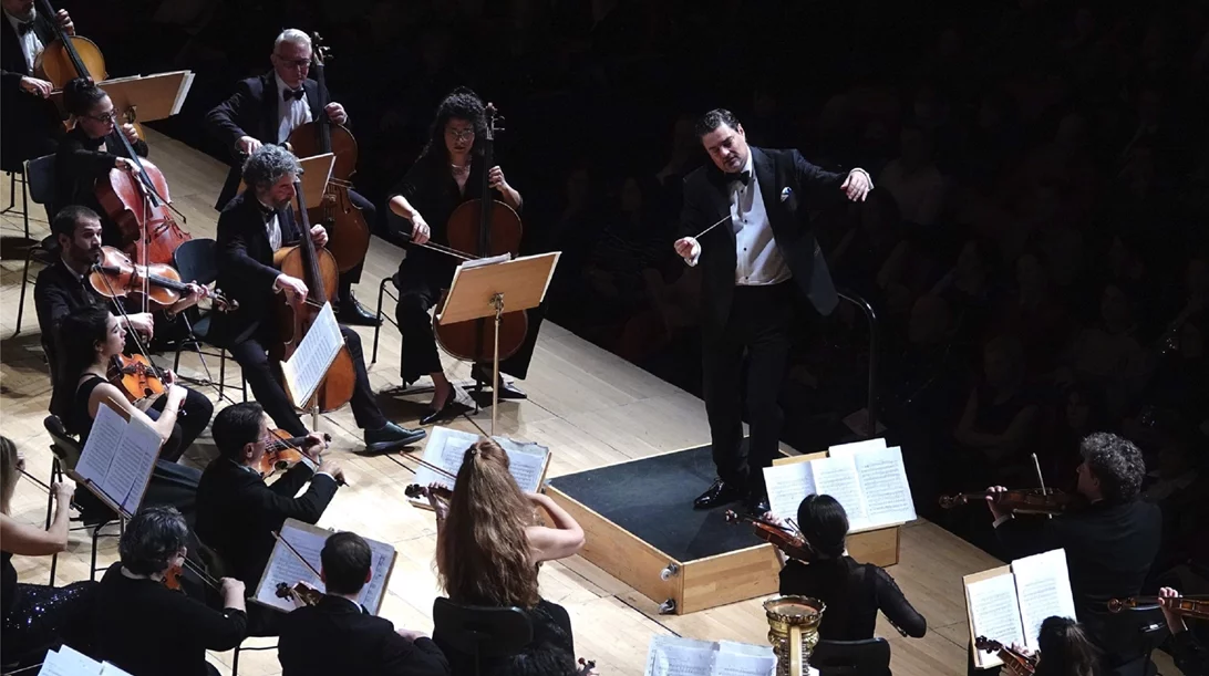 Η μαγεία του Μότσαρτ ζωντανεύει στο Μέγαρο Μουσικής: Μια ανεπανάληπτη συναυλία με όργανα εποχής