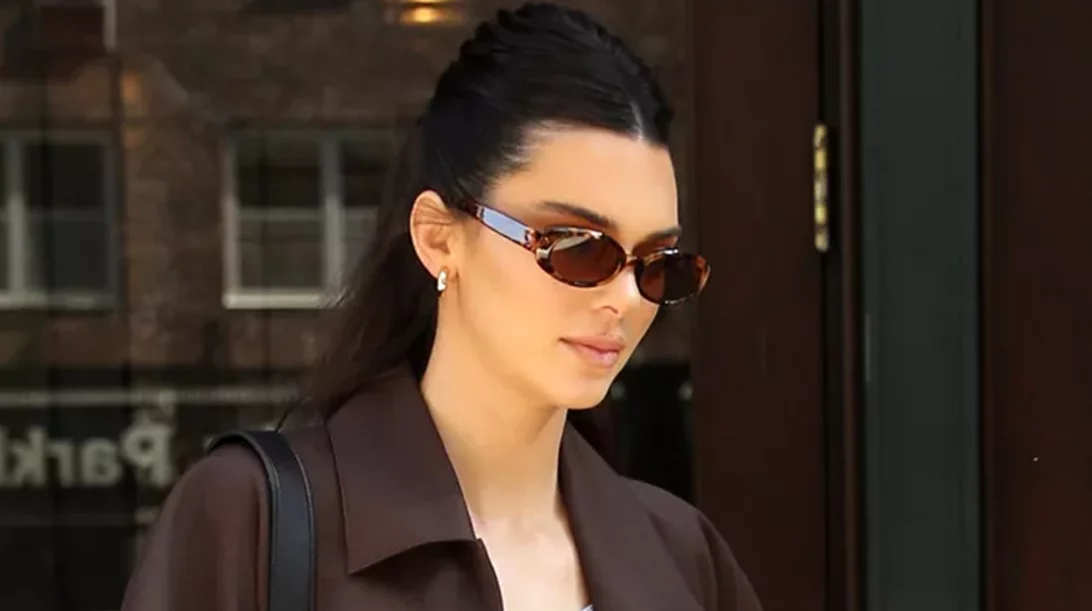 Αντίο κλάμερ: Τα banana clips είναι τα αξεσουάρ που θα βλέπουμε παντού φέτος