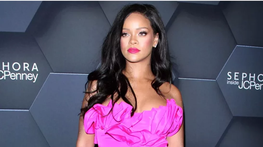 Rihanna: To μόνο beauty προϊόν που χρησιμοποιεί κατά τη διάρκεια της εγκυμοσύνης της