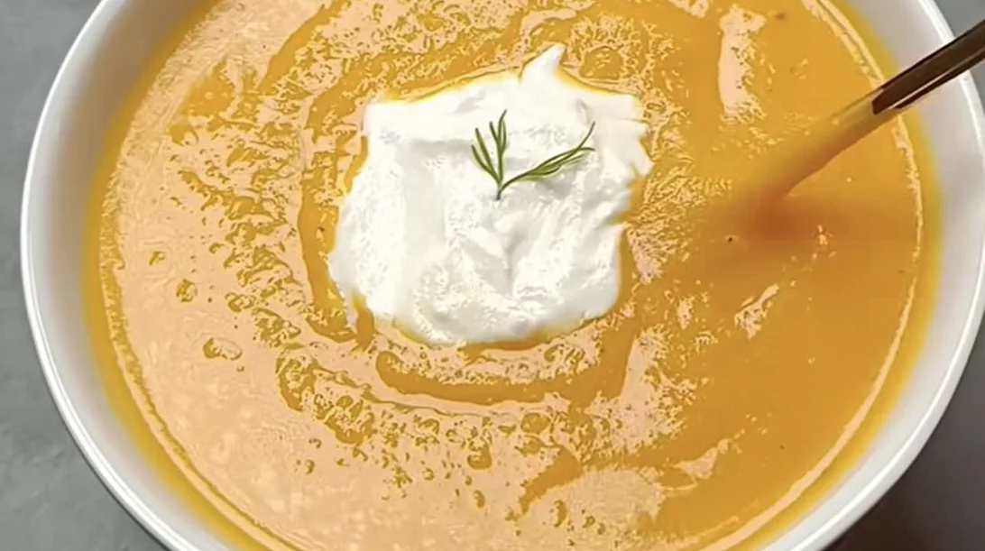 Η πιο θρεπτική συνταγή για κολοκυθόσουπα με γλυκοπατάτα - Είναι χωρίς γλουτένη!