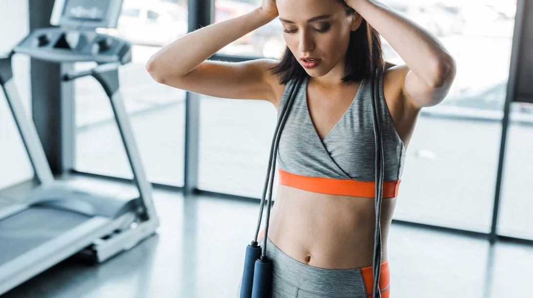 Γιατί το να παραλείπεις γεύματα "σαμποτάρει" την πρόοδό σου στο γυμναστήριο;