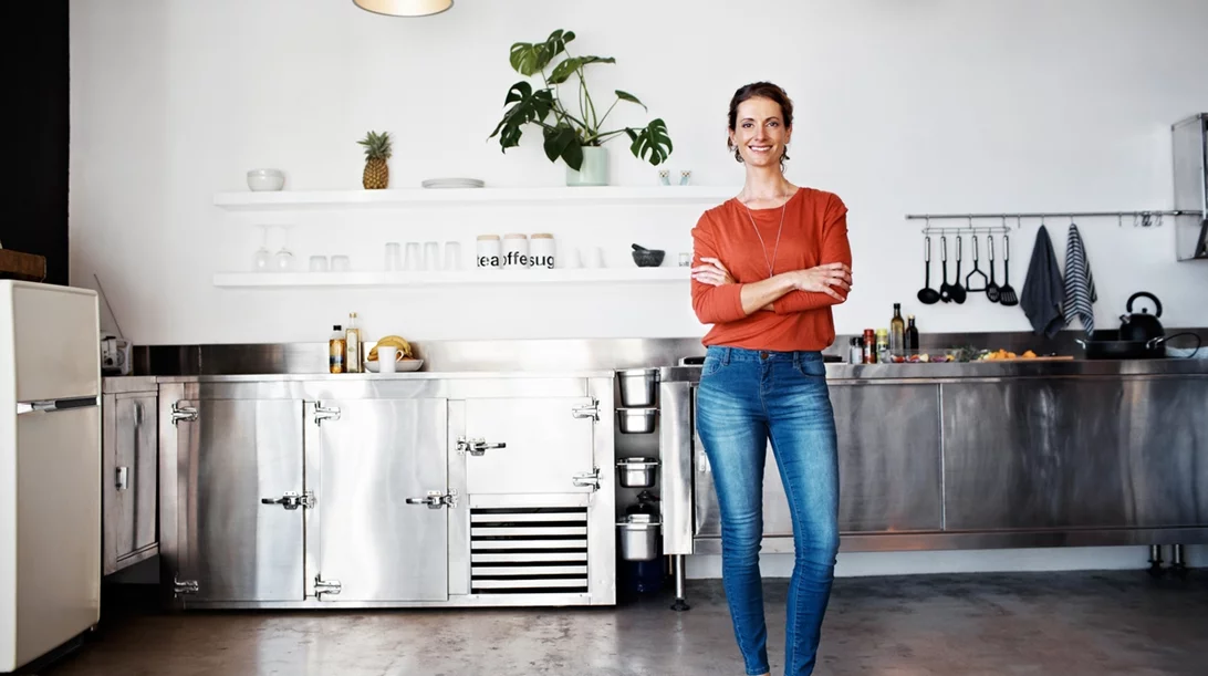 7 tips για να παραμείνεις ξεκούραστη όσο στέκεσαι όρθια για πολλή ώρα