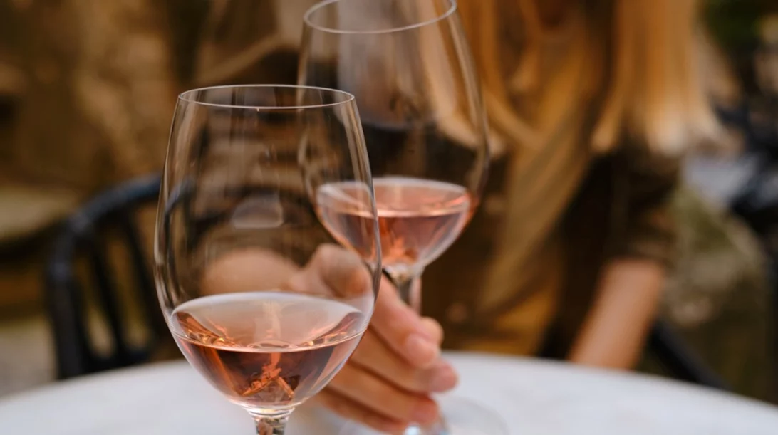 Χάπι βιασμού: Τι προκαλεί στο θύμα και πόση ώρα διαρκεί η επίδρασή του