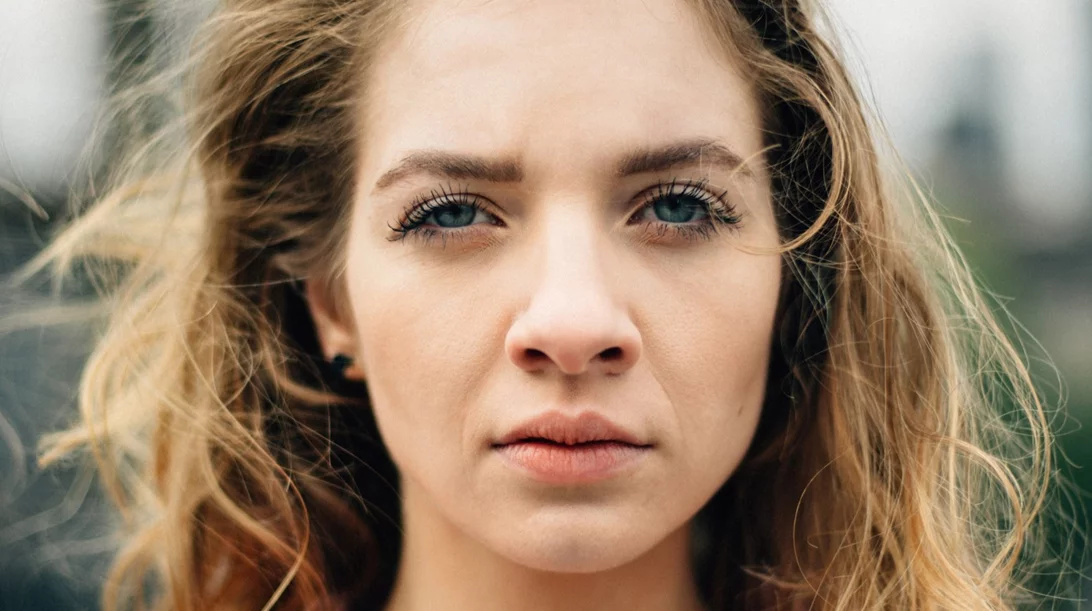 Κουκουλωτά μάτια: Η viral τεχνική για εφαρμογή του eyeliner