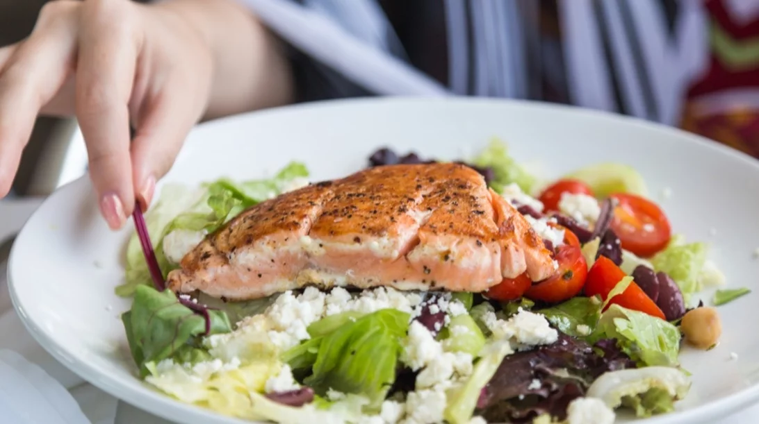 Πώς προλαμβάνεται μέσω της διατροφής η οστεοπόρωση;