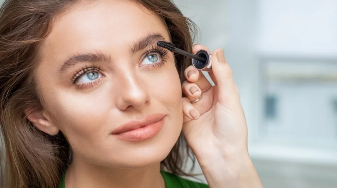 Η top μάσκαρα για extra μήκος και εκπληκτικό όγκο στις βλεφαρίδες που πρέπει να δοκιμάσεις