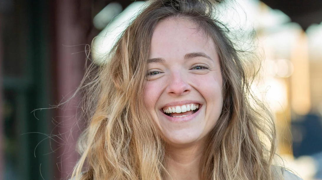 Πέντε σημάδια ότι είσαι πιο ελκυστική από όσο νομίζεις - από μια ψυχολόγο