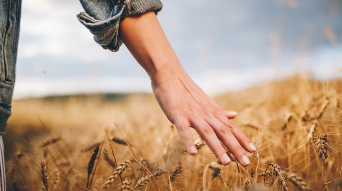 Χέρια, δάχτυλα και νύχια: Τι μπορεί να αποκαλύπτουν για την υγεία μας;