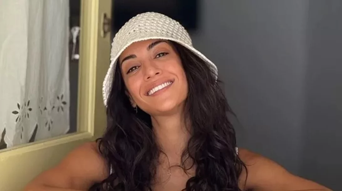 Τα πιο κομψά χτενίσματα για τον καύσωνα, σύμφωνα με 10 Ελληνίδες celebrities