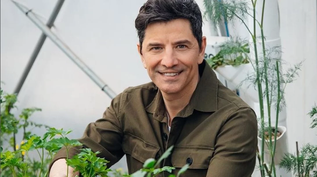 Σάκης Ρουβάς: Το σωτήριο tip του για να αποτοξινωθείς μετά την κραιπάλη των διακοπών