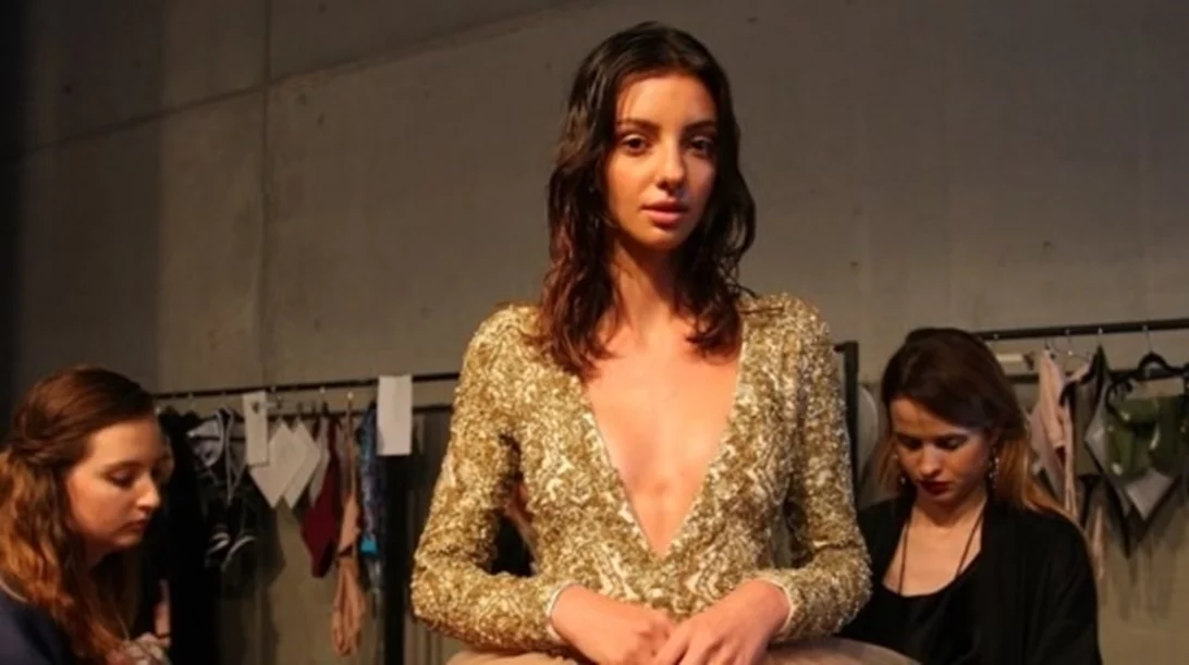 Θρήνος στο μόντελινγκ: Πέθανε η 27χρονη καλλονή Lucy Markovic από σπάνια ασθένεια - Στις πασαρέλες με Armani και Versace