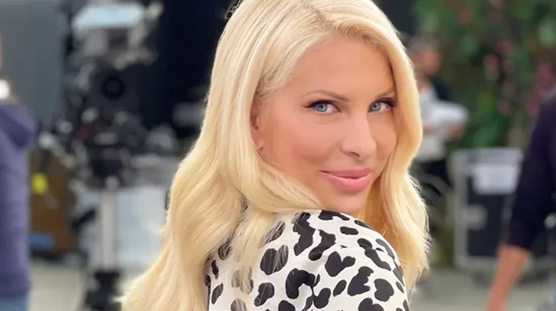 Ελένη Μενεγάκη: Τα 7 αντιγηραντικά μυστικά της που την κάνουν να δείχνει 10 χρόνια νεότερη