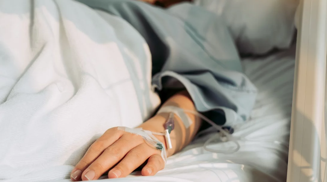 Καρκίνος στα 26: Η ιστορία της Kate που "νικήθηκε" μέσα σε 10 μήνες - Το μοναδικό σύμπτωμα που είχε