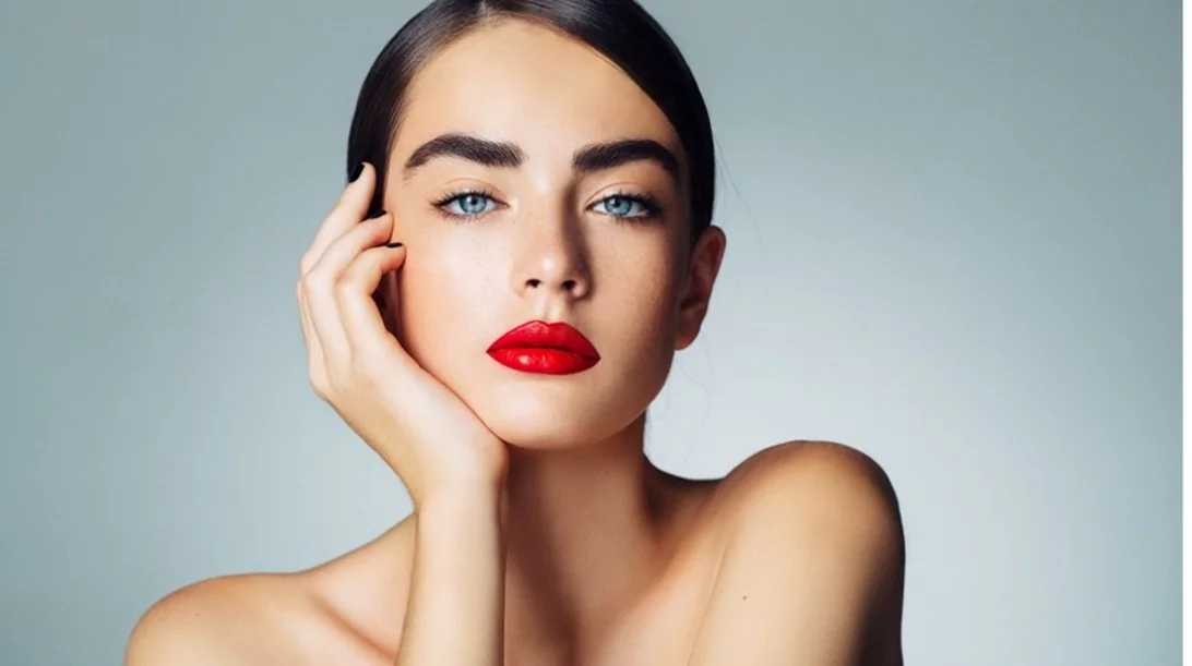 Μάσκαρα: Είσαι σίγουρη ότι τη βάζεις σωστά; 5 tips για τέλεια εφαρμογή