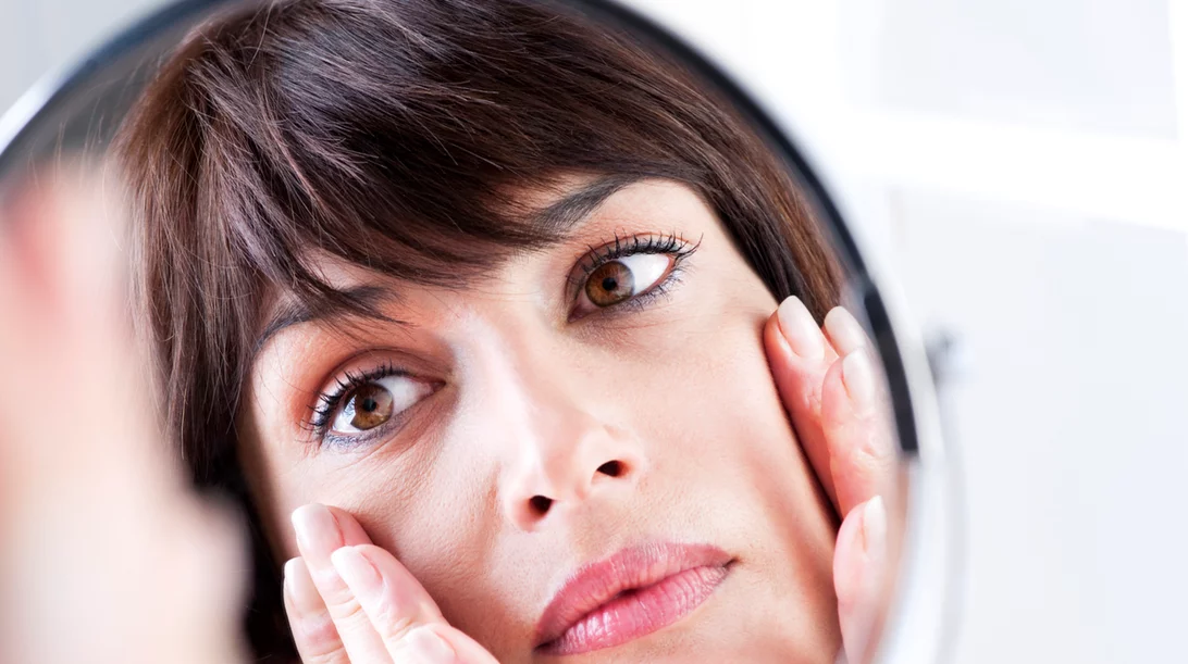 Εμμηνόπαυση και δέρμα: Να τι θα βοηθήσει την επιδερμίδα σου