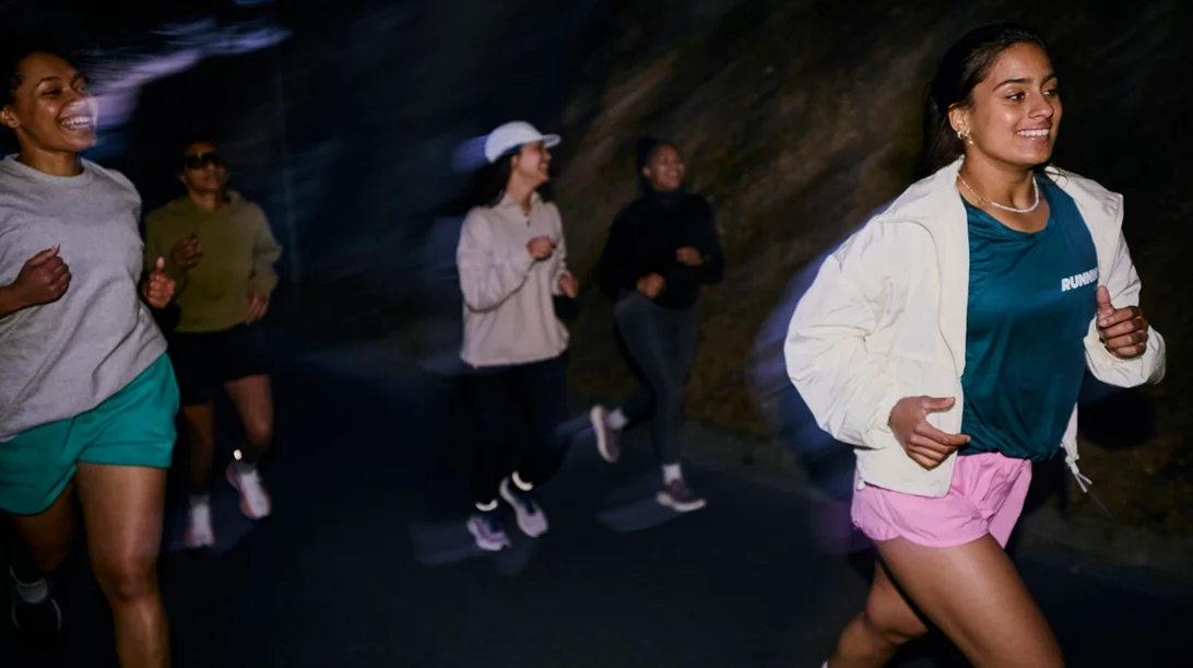 Τρέχουν αντί να βγαίνουν: Γιατί οι νέοι λένε "όχι" στα ποτά και "ναι" στο τρέξιμο