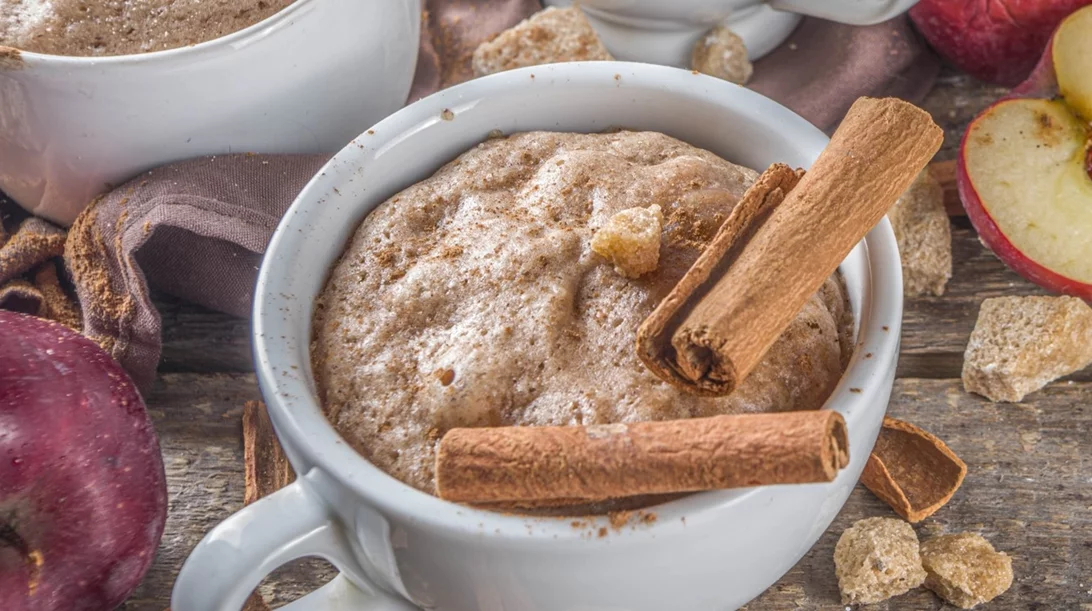 Κέικ μήλου σε 1 λεπτό χωρίς ζάχαρη - Θρεπτικό, γρήγορο και υγιεινό