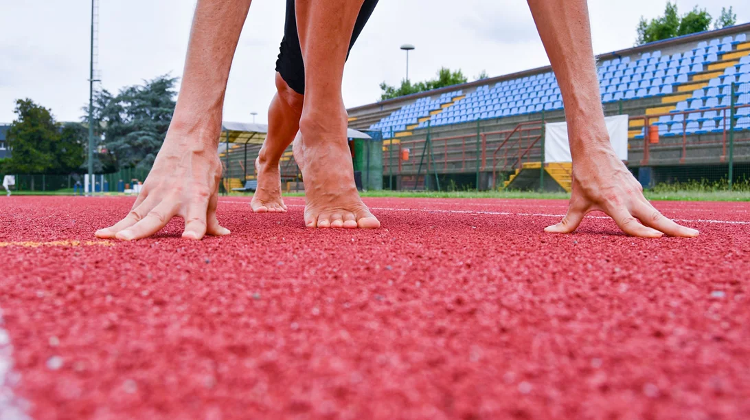 5 λόγοι για να γυμναστείς χωρίς αθλητικά παπούτσια