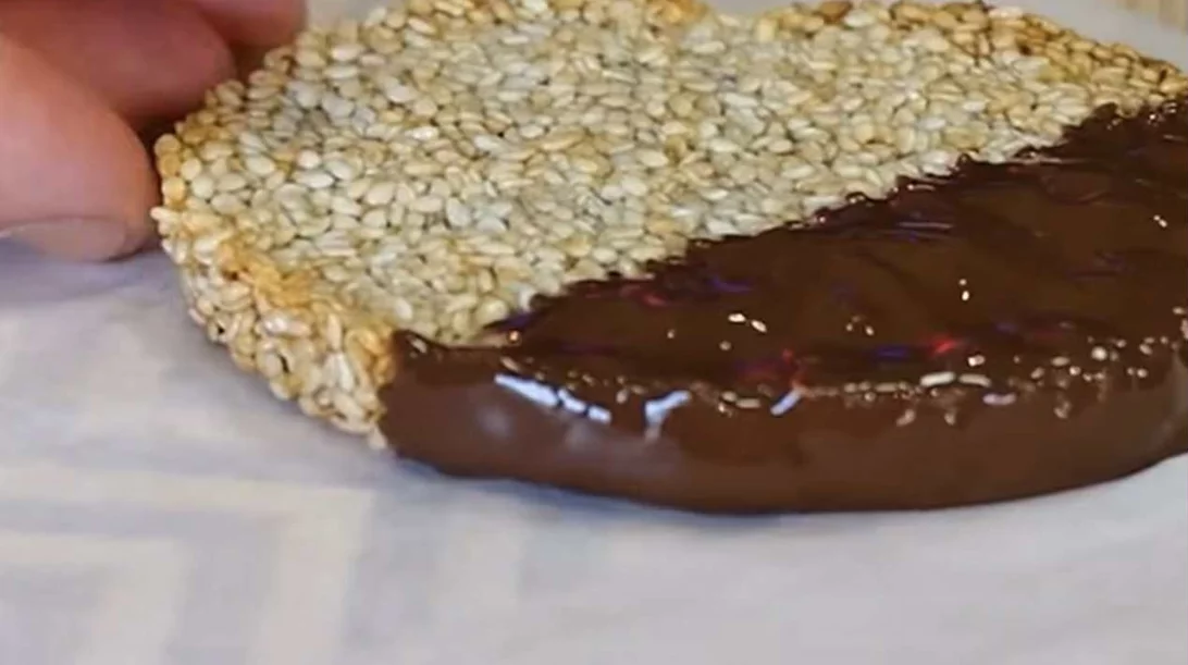 Νηστίσιμο σοκολατένιο σνακ χωρίς ζάχαρη - με 4 υλικά