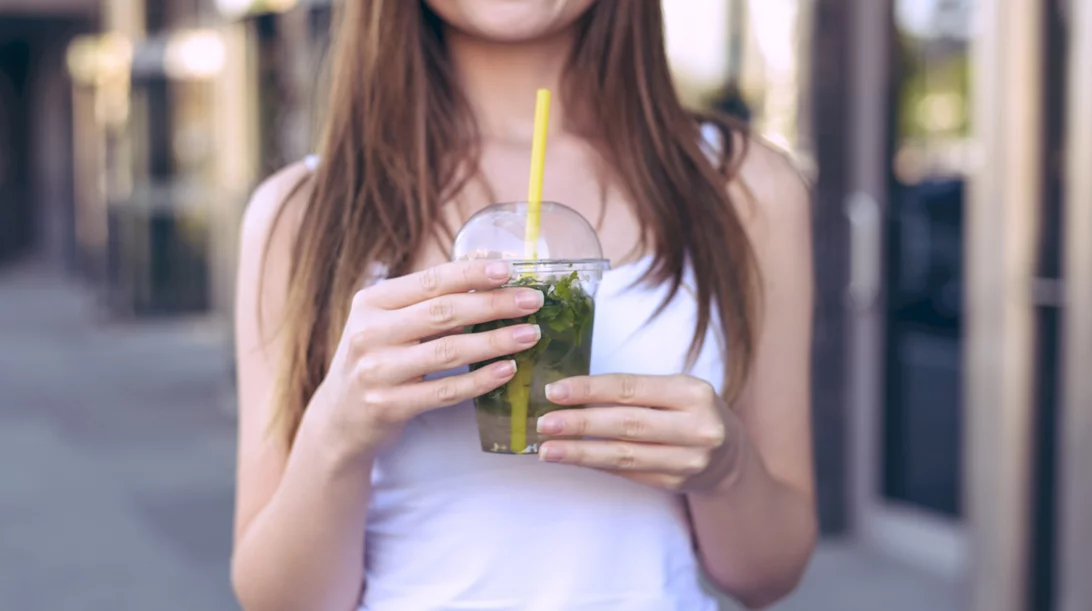 Ανατροπή: Πώς ο κουρκουμάς και το πράσινο τσάι βλάπτουν το συκώτι μας