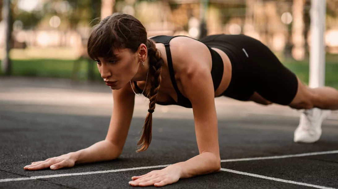 Πώς να κάψεις το λίπος στην κοιλιά: 3 ασκήσεις που πραγματικά δουλεύουν