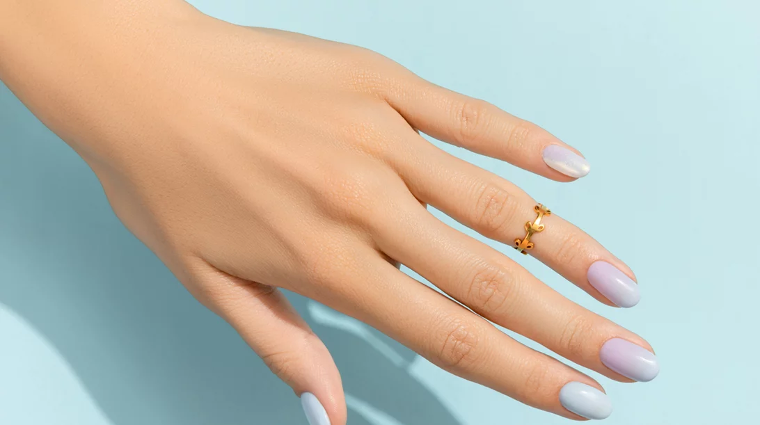 Κατεστραμμένα νύχια από τζελ; Έτσι δεν θα την ξαναπατήσεις