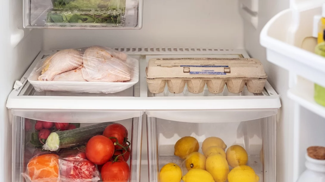 6 μυστικά για να μην χαλάνε τα φρέσκα προϊόντα στο ψυγείο – Κάνε αυτά μετά το supermarket