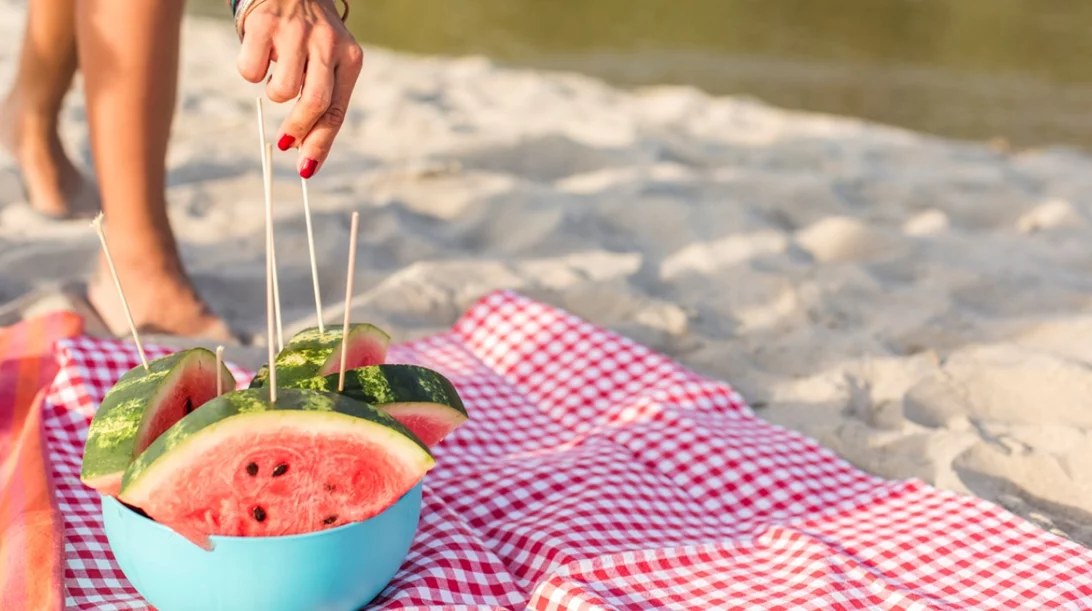 10 ιδέες για καλοκαιρινά σνακ στην παραλία