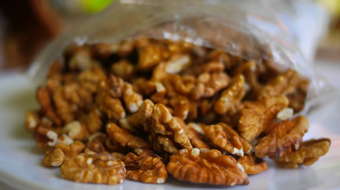 Ξηροί καρποί (μακαντέμια, πεκάν, καρύδια) και οι θερμίδες που κρύβουν