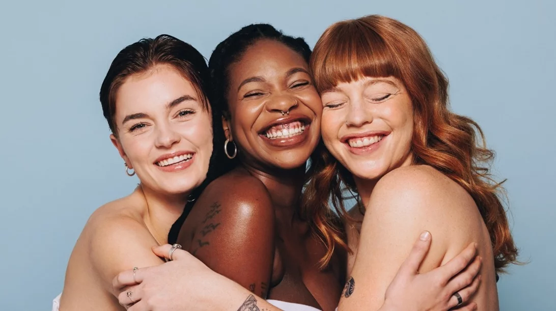 Πόσες αγκαλιές χρειαζόμαστε καθημερινά για να είμαστε σωματικά και ψυχικά υγιείς;