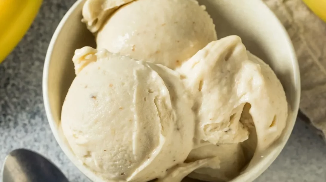 Σπιτικό παγωτό μπανάνα με 3 υλικά - Χωρίς ζάχαρη, χωρίς παγωτομηχανή