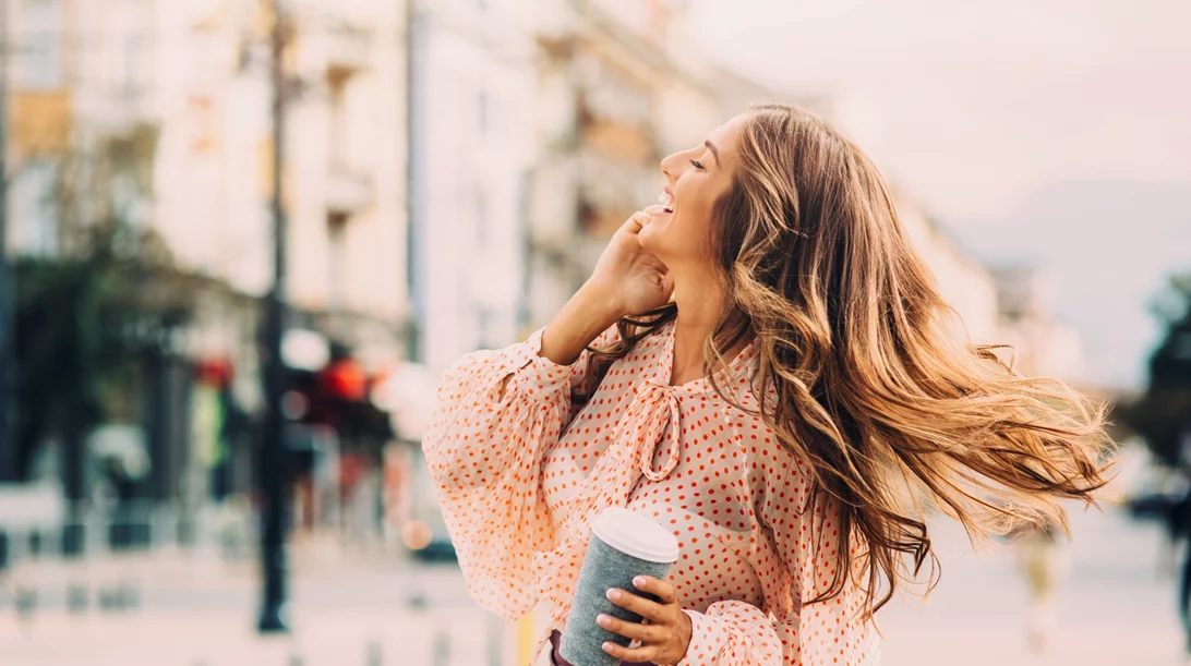 Αυτό είναι το εξωτικό έλαιο που θα μεταμορφώσει τα μαλλιά σου από τις ρίζες ως τις άκρες