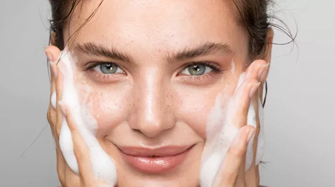 5 λάθη που πιθανόν κάνεις στη ρουτίνα καθαρισμού σου