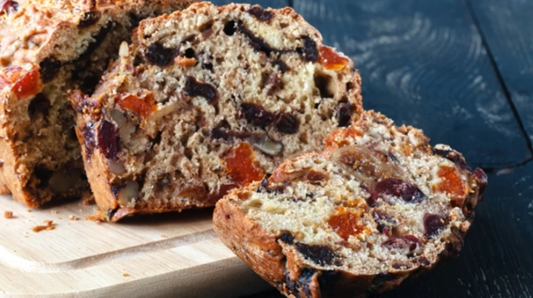 Το πιο εύκολο κέικ φρούτων – Με 3 υλικά