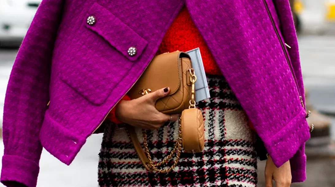 Πώς ένα "βαρετό" χρώμα έγινε η πιο ενδιαφέρουσα πρόταση στα νύχια για το '22