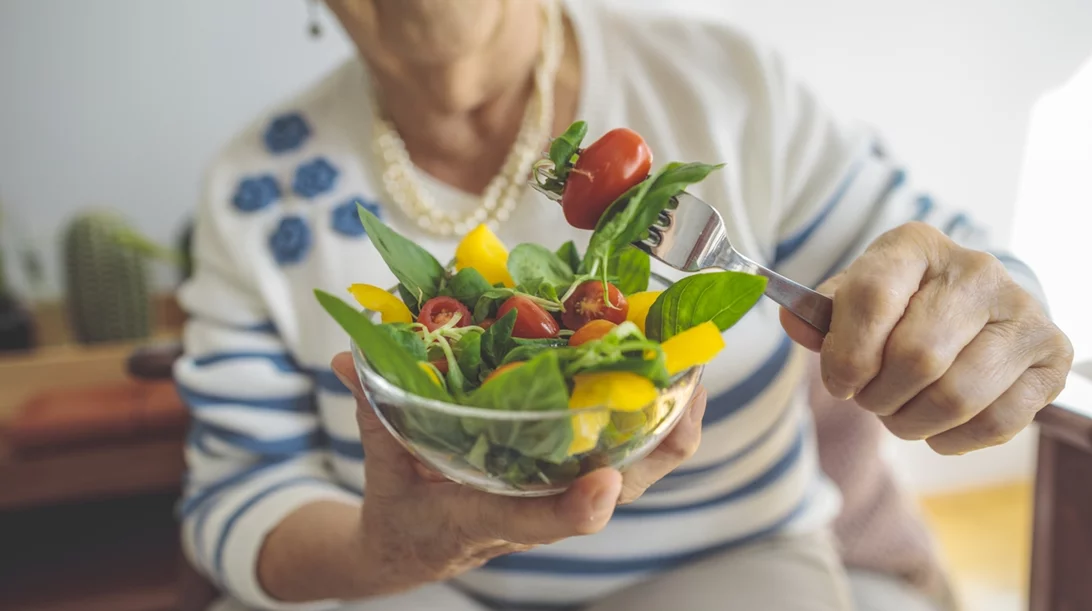 Η δημοφιλής δίαιτα που καταπολεμά την νόσο Αλτσχάιμερ