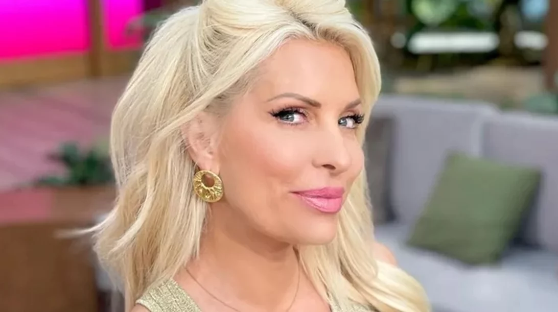 Ελένη Μενεγάκη: Υιοθέτησε την πιο hot τάση μακιγιάζ ματιών τώρα