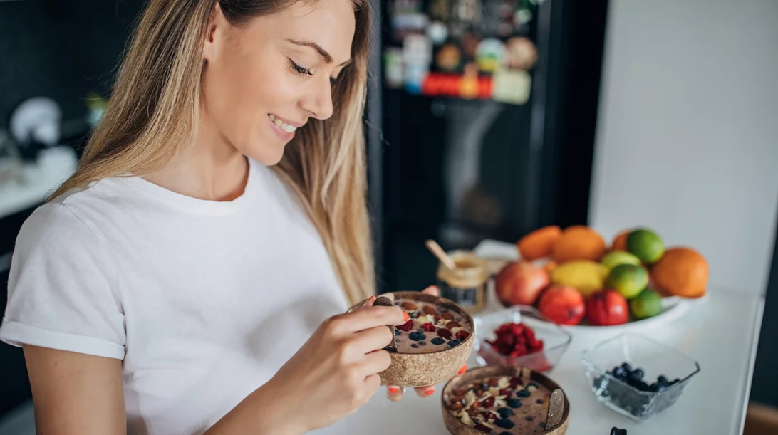 9 φρούτα με περισσότερες φυτικές ίνες από ένα μήλο