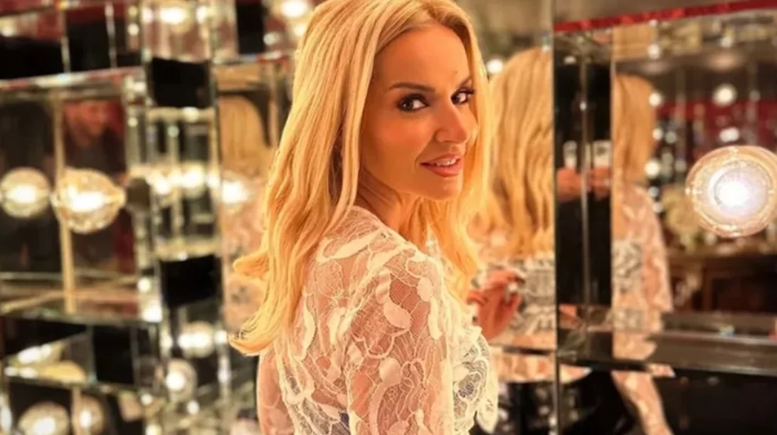 Μαρία Μπεκατώρου: Η διακριτική λάμψη στα νύχια της είναι η τέλεια επιλογή για το Πάσχα