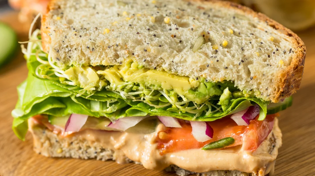 Τοστάκι για αποτοξίνωση: Ελαφριά υλικά που βοηθούν το σώμα να "καθαρίσει"