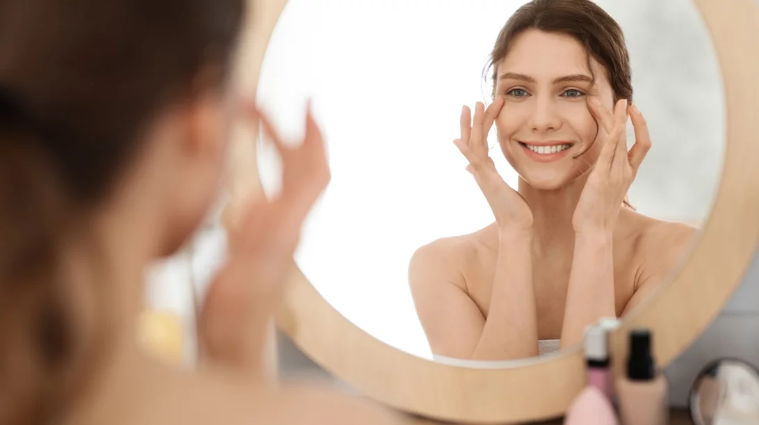 Eye lift trick: Πέτυχε θεαματικό εφέ ανόρθωσης ματιών με μόλις μια σκιά