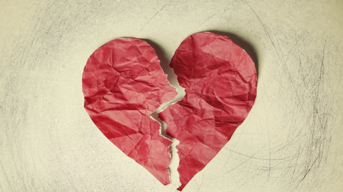 Σπάει η καρδιά από έρωτα; Η επιστημονική απάντηση