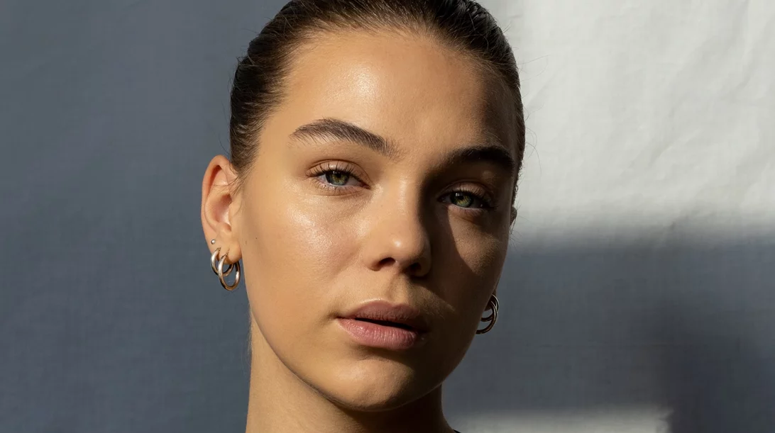 5 λεπτόρρευστα foundations που γίνονται ένα με το δέρμα