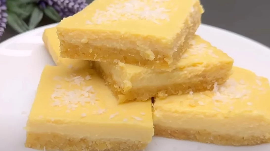 Κέικ λεμονιού χωρίς αλεύρι και ζάχαρη, έτοιμο σε 15 λεπτά!