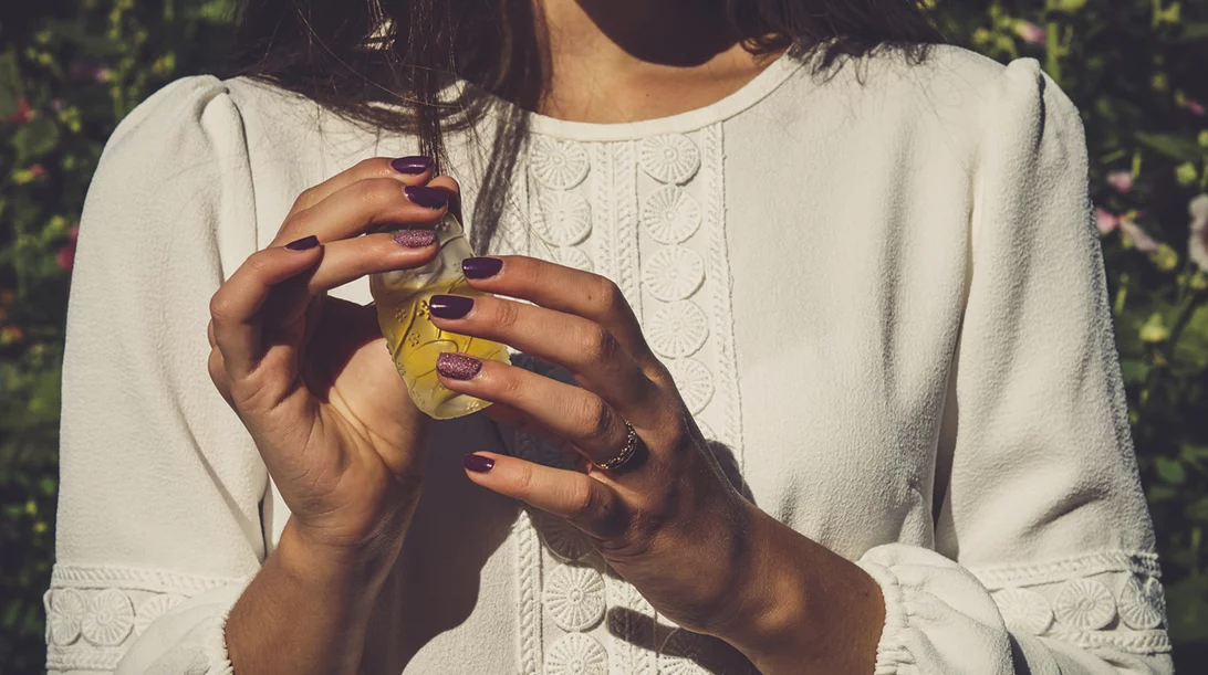 Γιατί δεν κρατάει πολύ το άρωμά μου; 5 tips για να το κάνεις να μυρίζει όλη μέρα