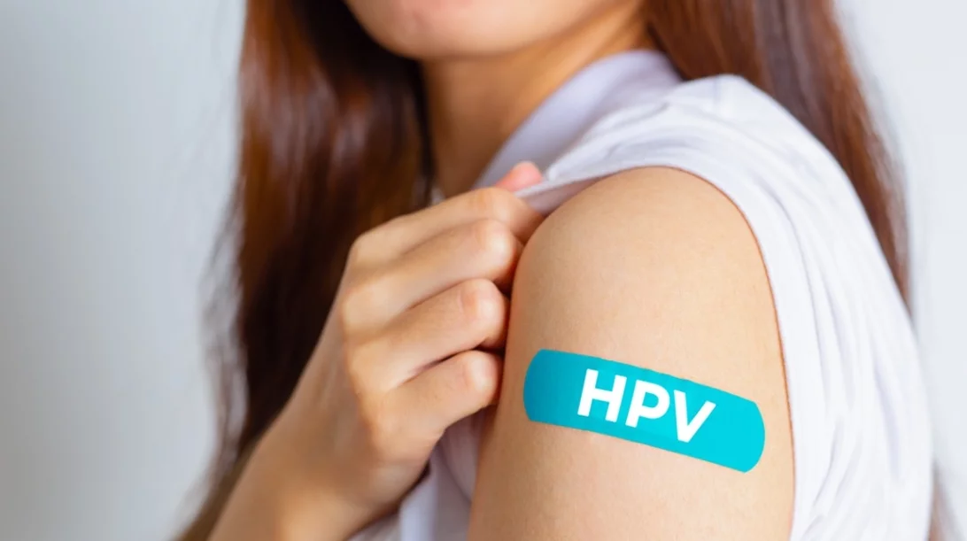 Εμβόλιο HPV: Οι δύο σοβαρές μορφές καρκίνου από τις οποίες προστατεύει