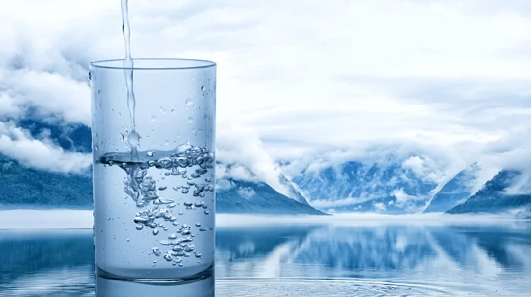 Μήπως μαζί με το νερό μας πίνουμε και… νιτρικά;